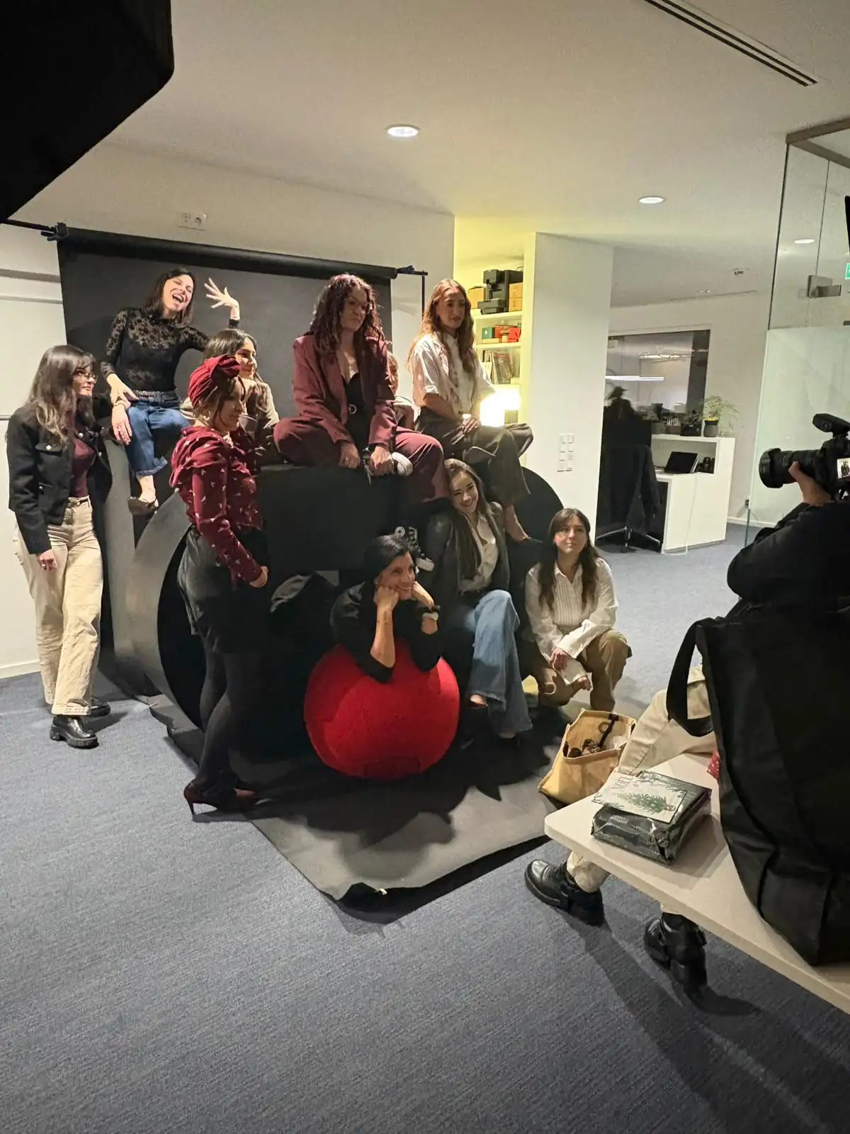 817251091-817182765-photo-2025-12-04-18-14-05