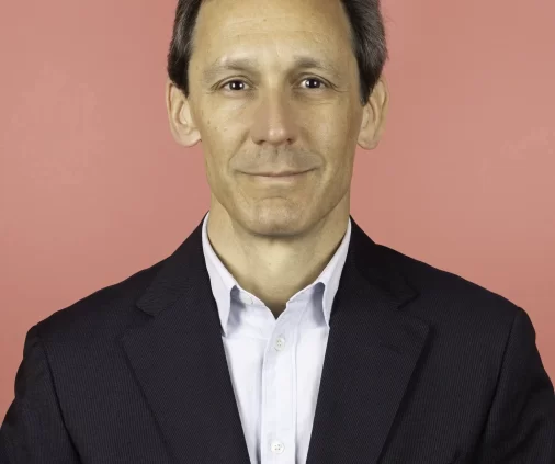 Portrait professionnel d'un membre de l'équipe Regie.lu réalisé par l'agence Wait: pour le manifesto de marque