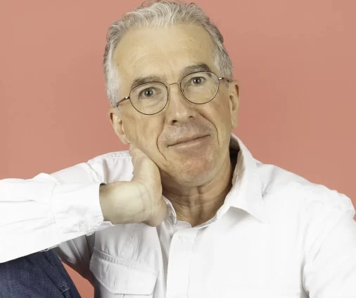 Portrait professionnel d'un membre de l'équipe Regie.lu réalisé par l'agence Wait: pour le manifesto de marque