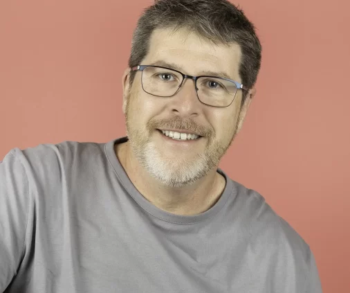 Portrait professionnel d'un membre de l'équipe Regie.lu réalisé par l'agence Wait: pour le manifesto de marque