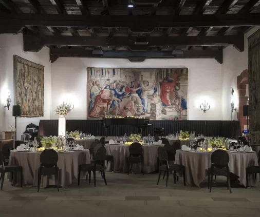 Slider_848316178-eurobank-19-03-26-26