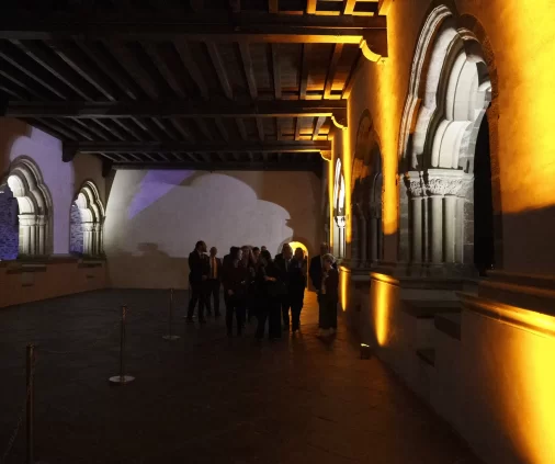 Slider_848317275-eurobank-19-03-26-120