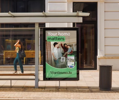 Slider_Bus_Stop_Poster_Mockup_wortimmo