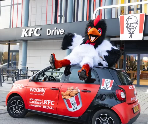 Mascotte du restaurant KFC Capellen créée dans le cadre de la campagne de lancement conçue par l'agence Wait: